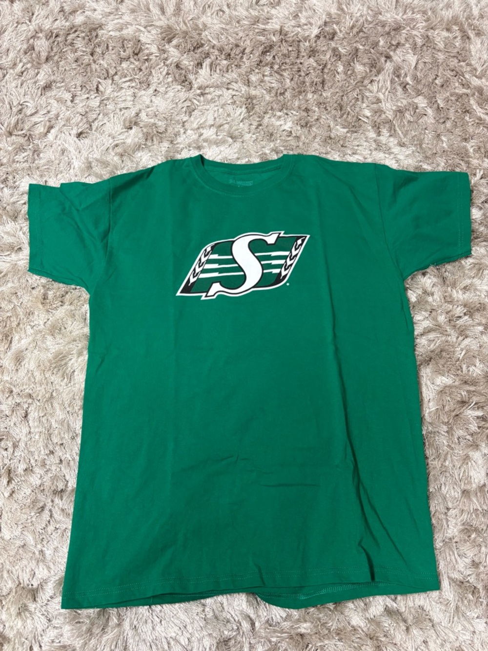 Saskatchewan Roughriders shirt, sz lrg